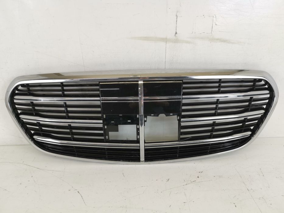 Централна решетка на радиатора Мерцедес-Бенц / Mercedes-Benz S-Class W