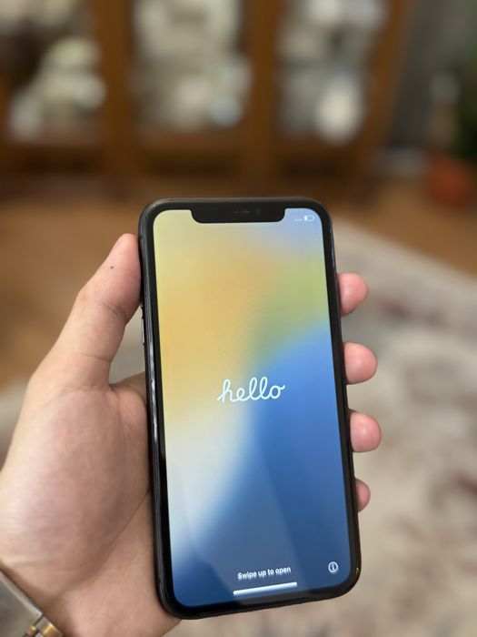 Айфон 11 64 гб.