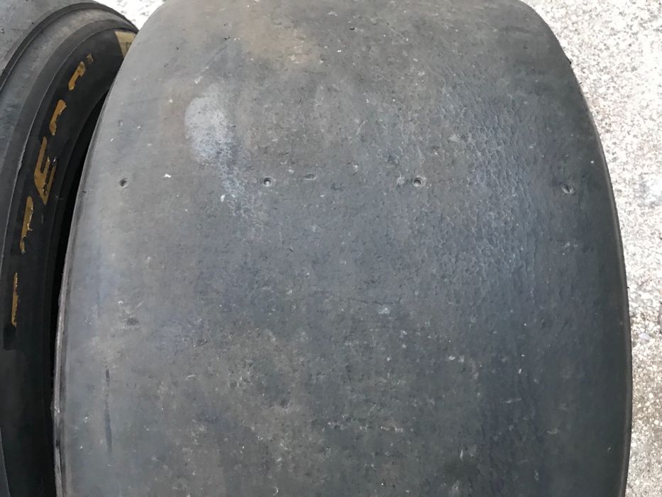 305/660 18” Сликове Pirelli Slick