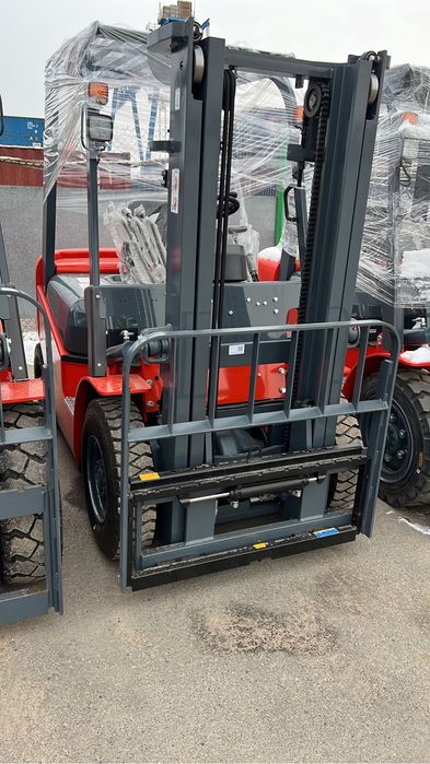 Вилочный погрузчик