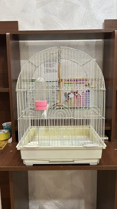 Клетка домик для птиц или попугаев
