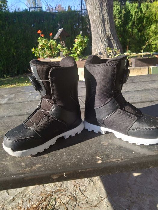 детски сноуборд обувки  kids snowboard boots DC shoes  EU 32
