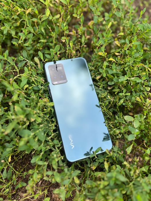 Vivo Y33S с коробкой