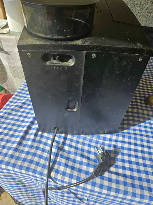 Продавам кафе автомат Bosch Benvenuto Classic