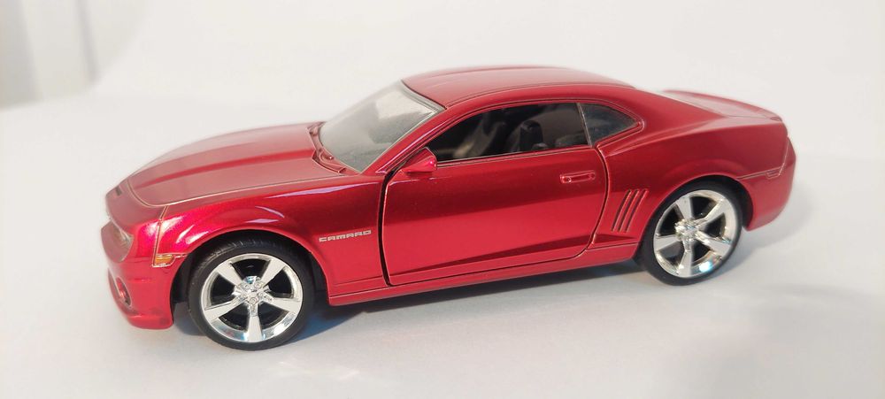 Macheta CHEVROLET CAMARO SS - JADA - Scala 1/32 - absolut noua !