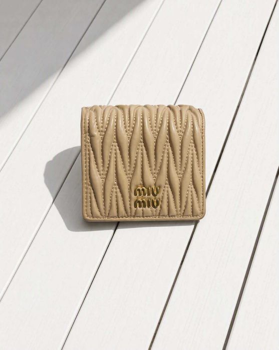 Portofel Miu Miu Matelassé Nude/Bej - NOU, Set Complet