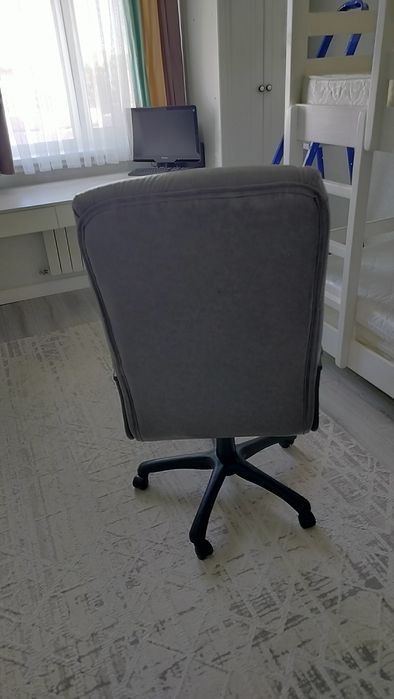 Продаю кресло для работы с компьютером