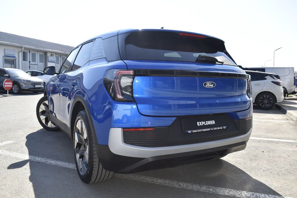 Ford Explorer FORD Explorer Premium RWD 286 CP