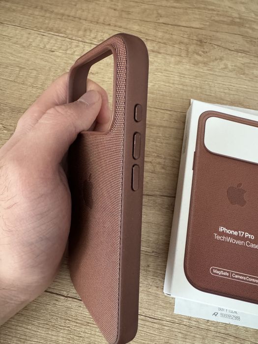 Husa iPhone 17 Pro TechWoven Case Originala
