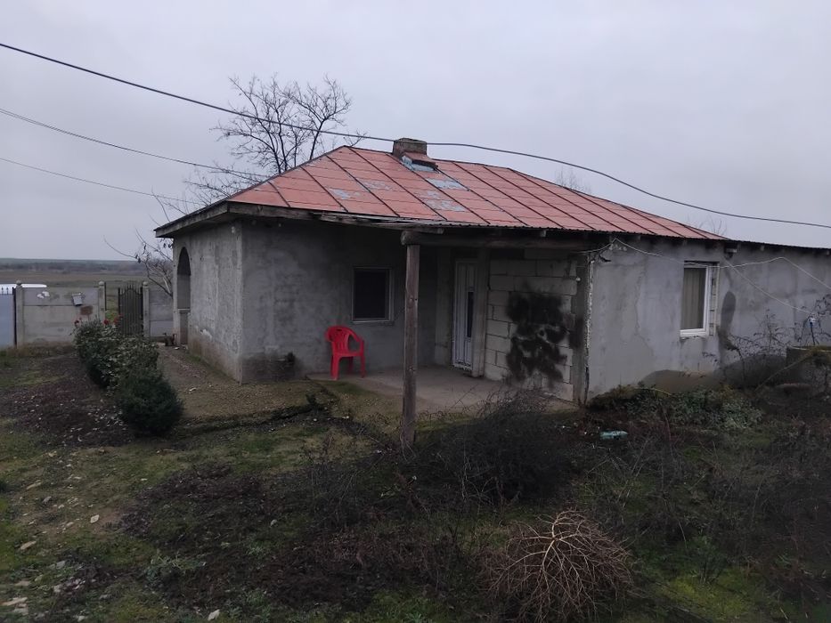Casa de vanzare cu toate utilitatile