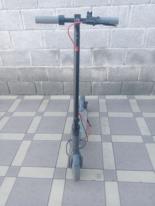 Продам электросамокат AOVOPRO