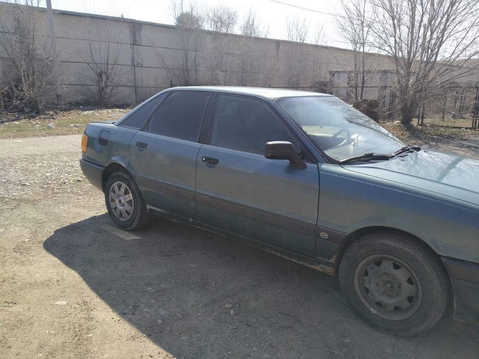 Срочно продам Ауди 80 б3