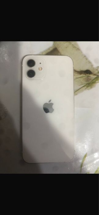 Продается айфон 12