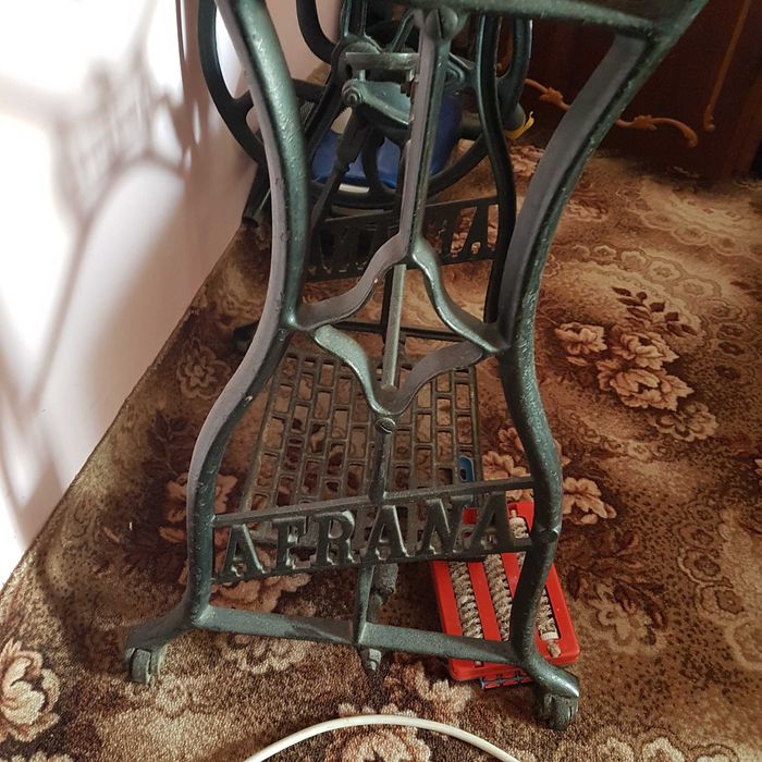 Vand masina de cusut Afrana