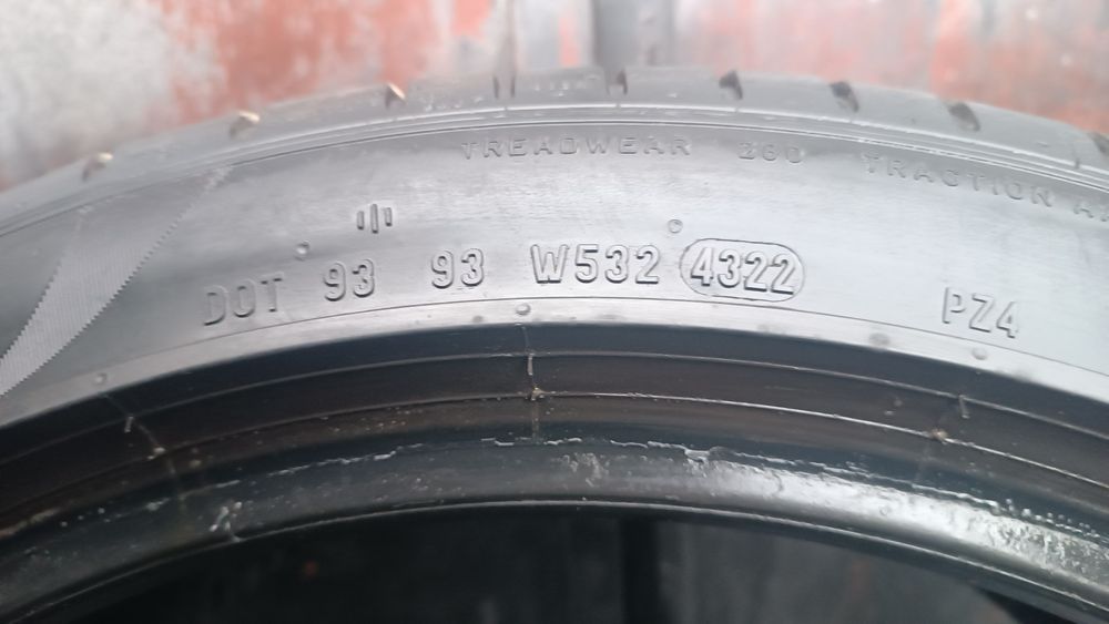 245/40/19 Pirelli Дот 4322