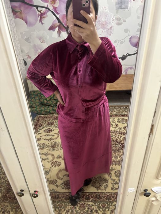 Продам костюм велюревый