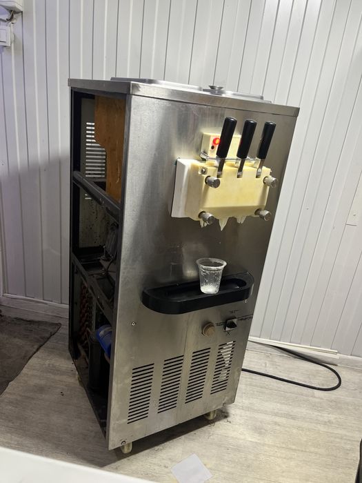 Фризер для мягкого мороженного