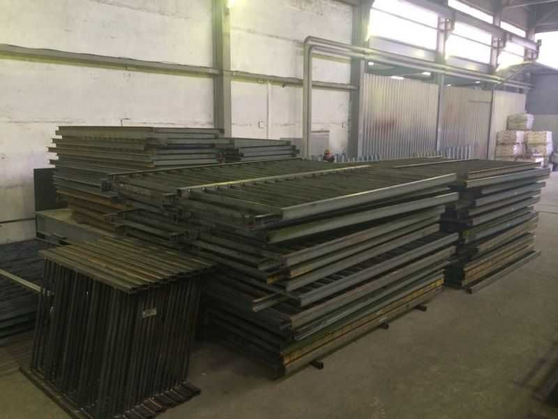 Перила из профильной (квадратной) и круглой трубы на заказ.