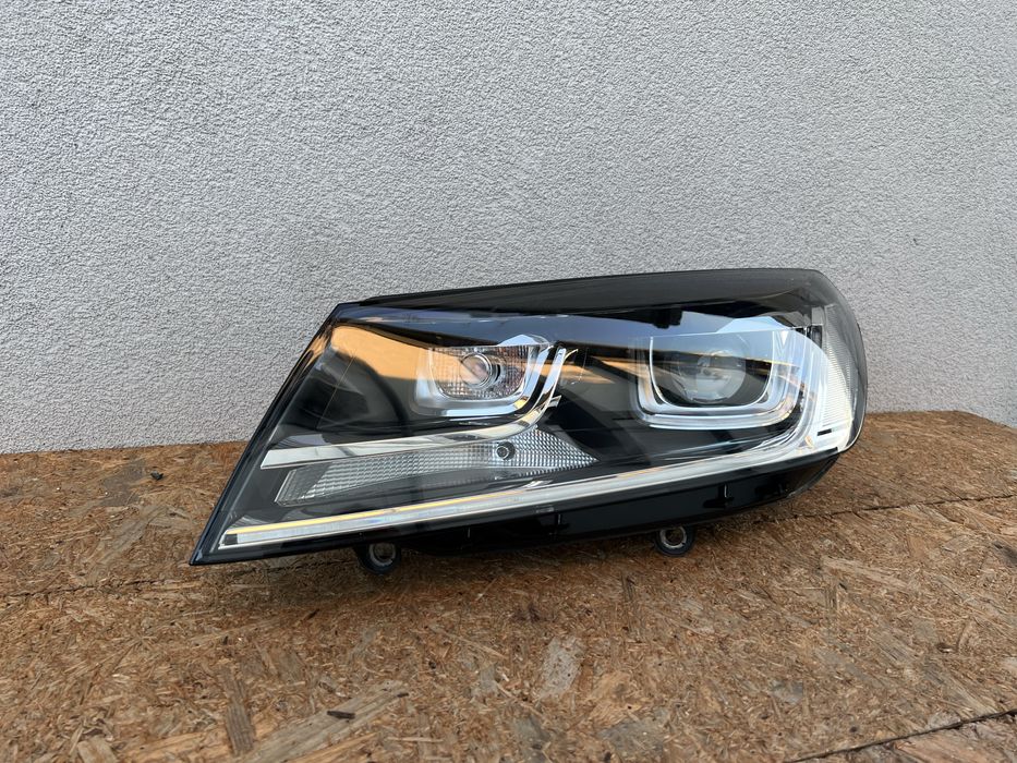 Far stanga VW Touareg 7P Facelift Xenon adaptiv + LED Original Europa