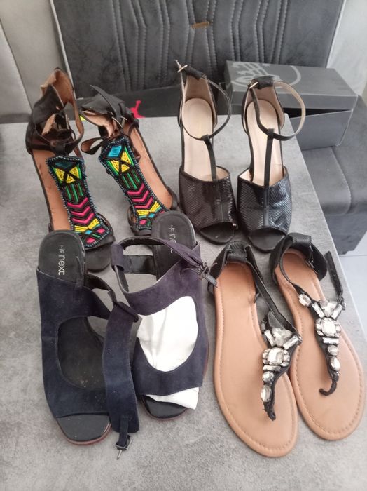 Обувь женской 39.40