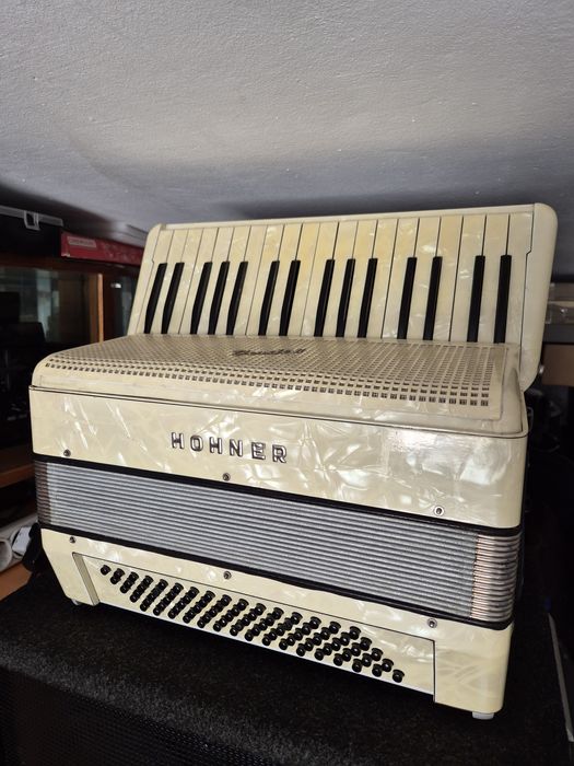 Acordeon Hohner Verdi II în Sata