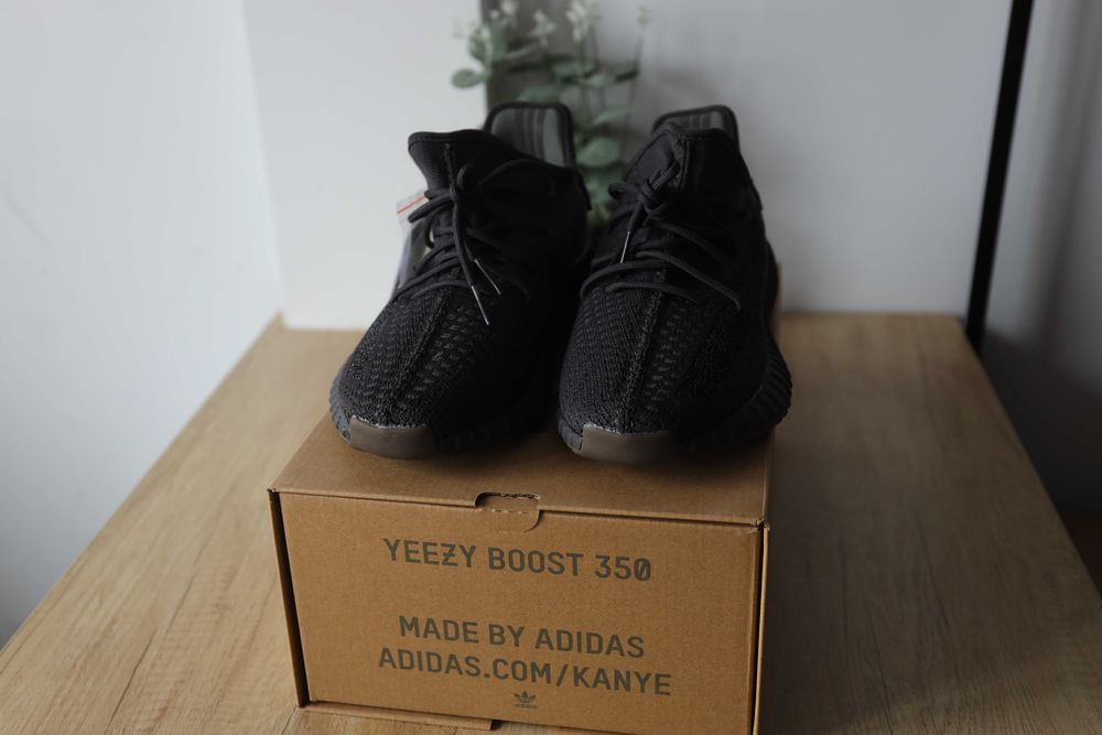 Yeezy 350 cinder 40