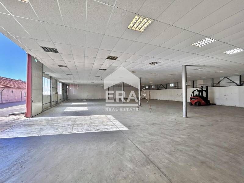 Дава се под наем Склад в с. Петърч, Област София-област - 870 кв.м за 2000 € - Снимка #3