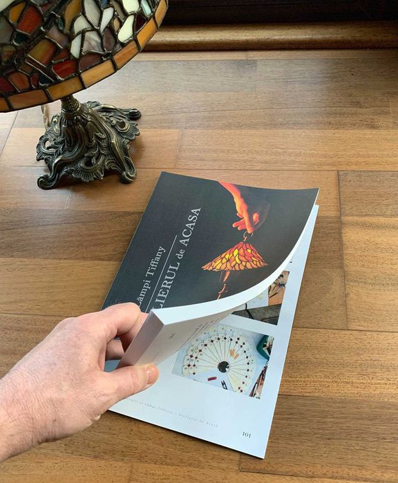 Carte "Vitralii si Lampi Tiffany - Atelierul de Acasa"