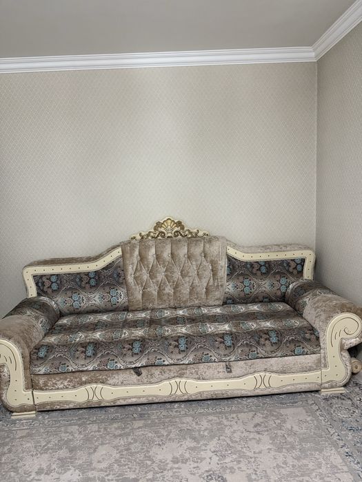 Продам срочно Диван