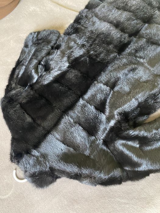 Норкова шуба. В отличном состонии . .