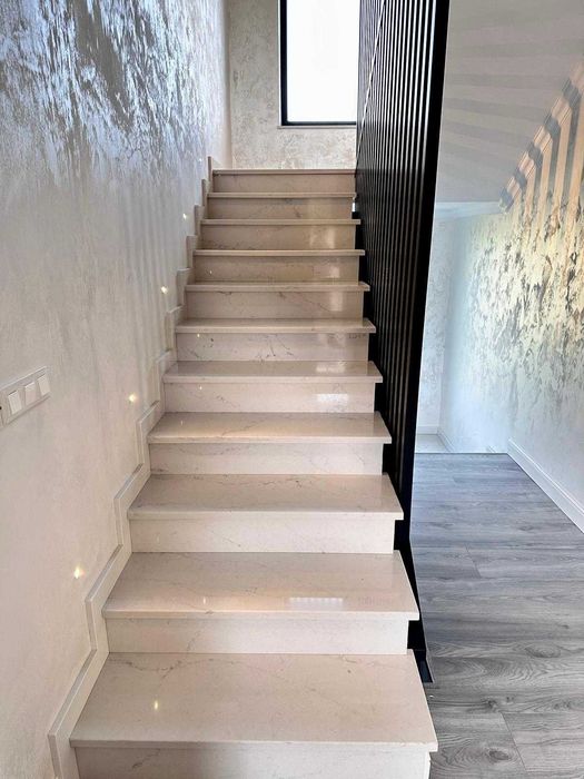Scari interioare  din MARMURA QUARTZ SI GRANIT pentru eleganta casei