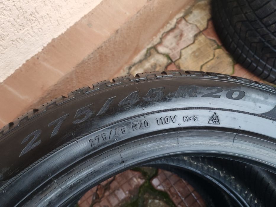 305 40 20,și 275 45 20,set 4buc Pirelli Scorpion,5mm