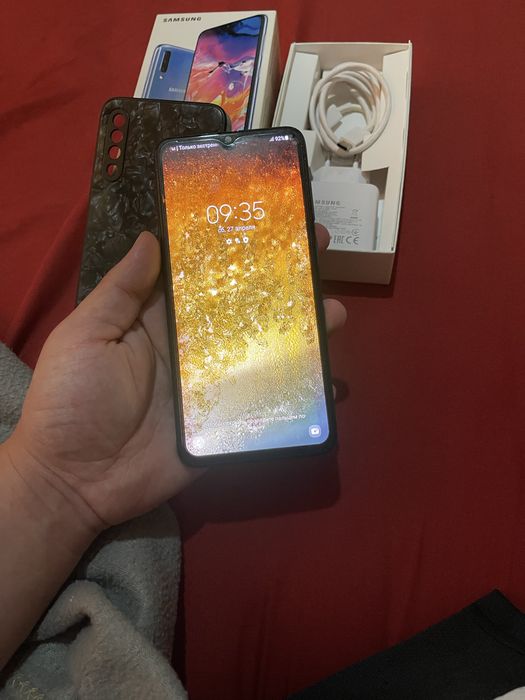 Самсунг А70. 128 Gb