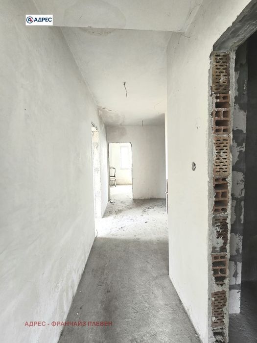 Продава се Тристаен апартамент в Плевен, Идеален център - 110 кв.м за 1500 €/кв.м - Снимка #7