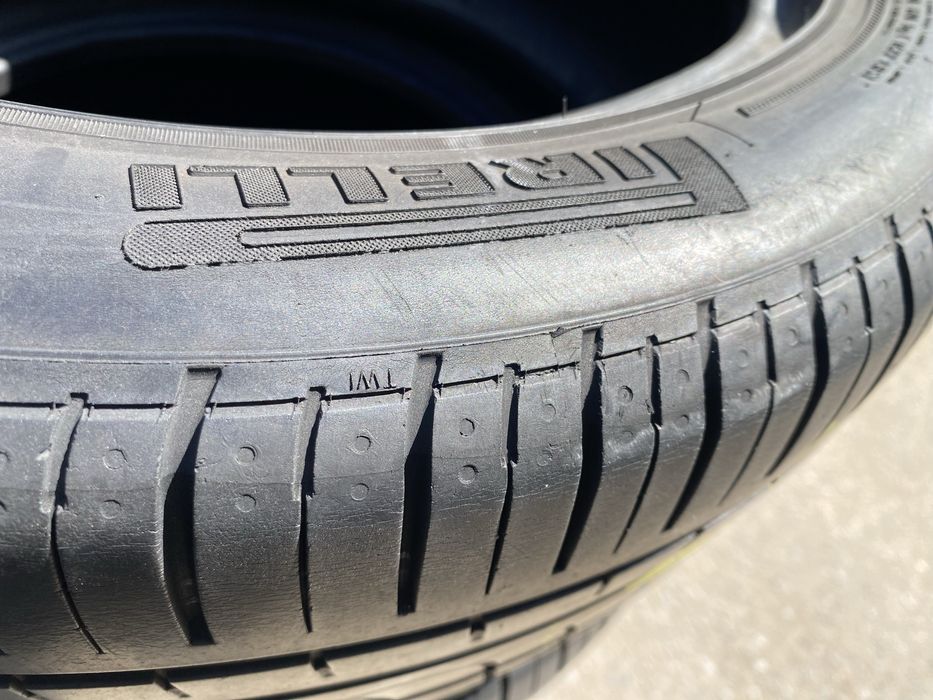 Шины 225/50/17 пара бу пирелли