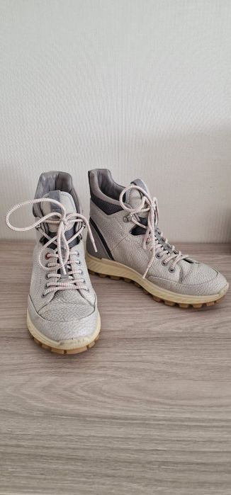 Продам обувь 38 размера