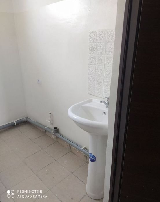 Продаётся трёхкомнатная квартира в Мирза Улугбекском р-не на Геофизике