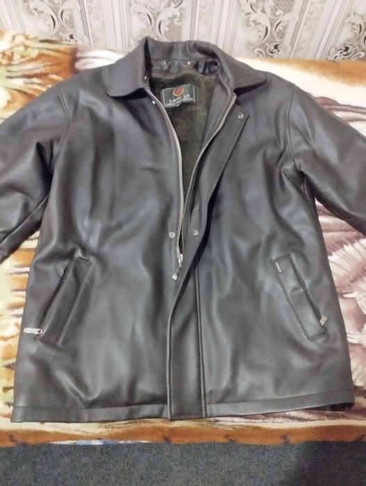 Продам куртку кожзам