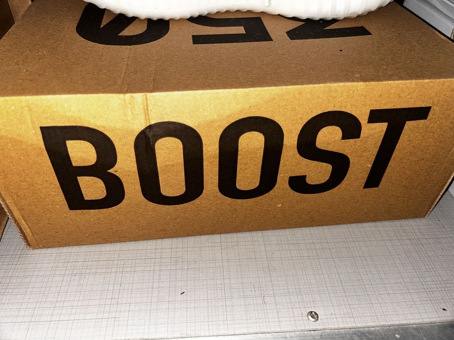 Yeezy Adidas v2 bone