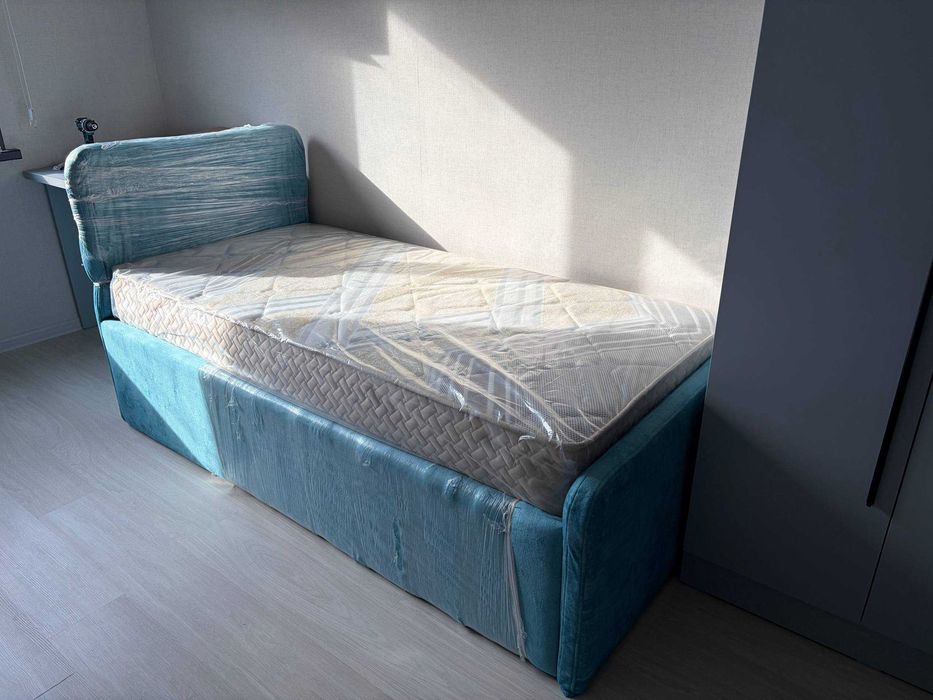 Детский кровать сотилади