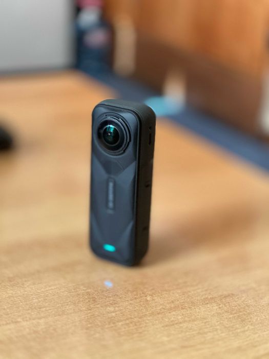 Insta360 X5 8K Standard Bundle – Ca noua, Factura eMAG + Garantie martie 2028