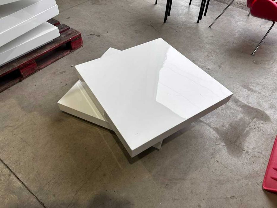 Кафе маса с въртящ се плот – 75×75 см