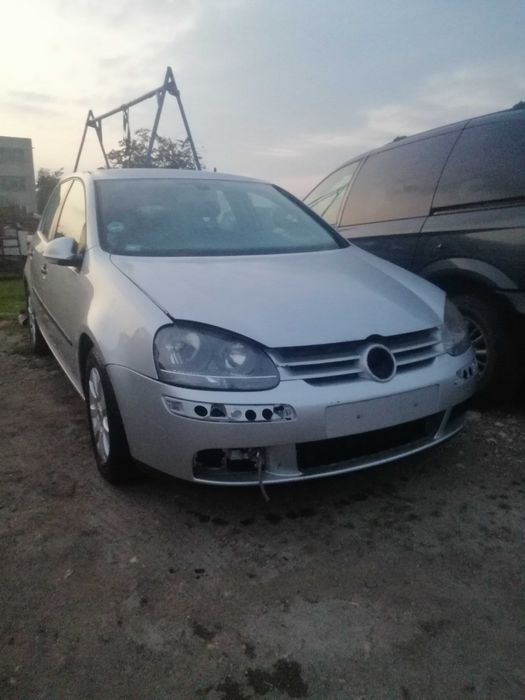 Volkswagen Golf 5 /Голф 5 2.0 140к.с. 2004г. на части