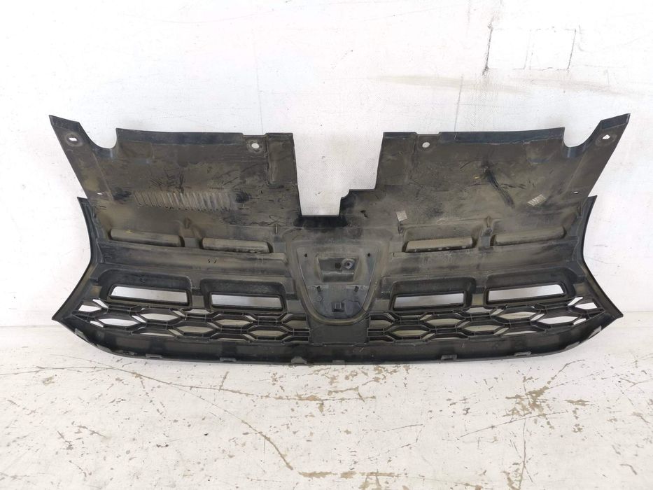 Радиаторна решетка Дачия Логан 2 [фейслифт] [ - ] Оригинална, в добро