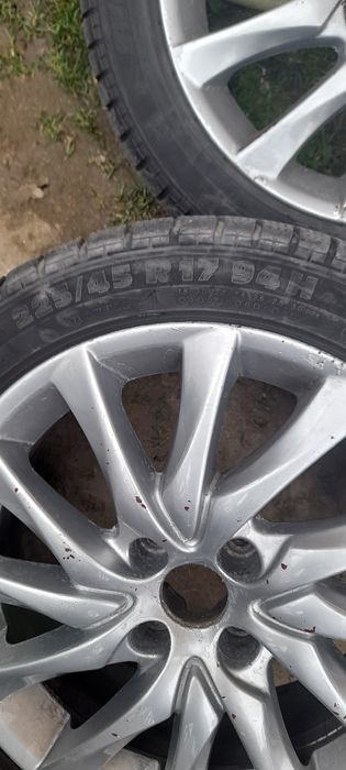 Jante aliaj peugeot 4×108r17, cu cauciucuri de iarna.