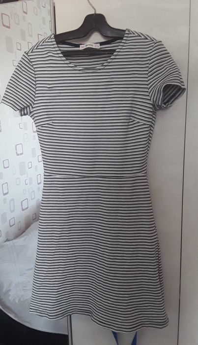 Рокля Bershka ..