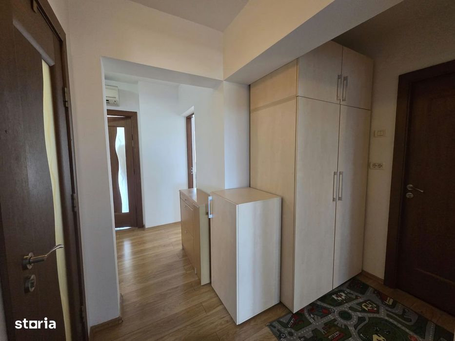 Inchiriez apartament 4 camere decomandat etajul 2 zona Piata Garii