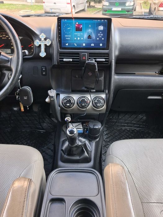 Продавам Хонда cr-v