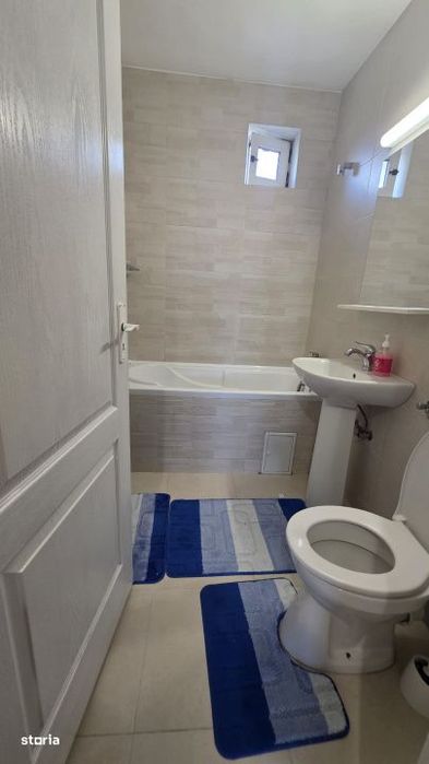 Apartament 3 camere, zona centrala, 2 balcoane, disponibil imediat