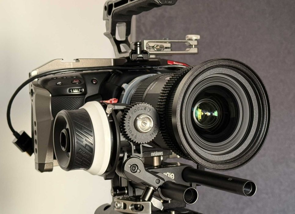 Rig complet Blackmagic Pocket 4K + Sigma 18-35 f1.8 Art + Metabones 0.71x + Tilta Mirage + Monitor Osee T5 + Filtre Vaxis IRND 95mm + Altele